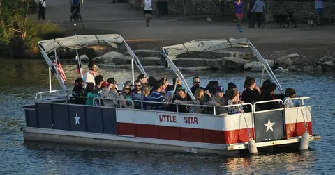 Boat Rental in Lake Austin